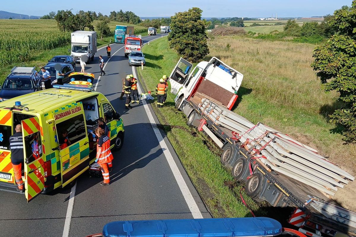 Řidič kamionu na Plzeňsku zkolaboval za volantem