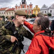 Cvičení se mohli zúčastnit středoškoláci mezi 18 a 22 lety, kteří studují nejméně 3. ročník.