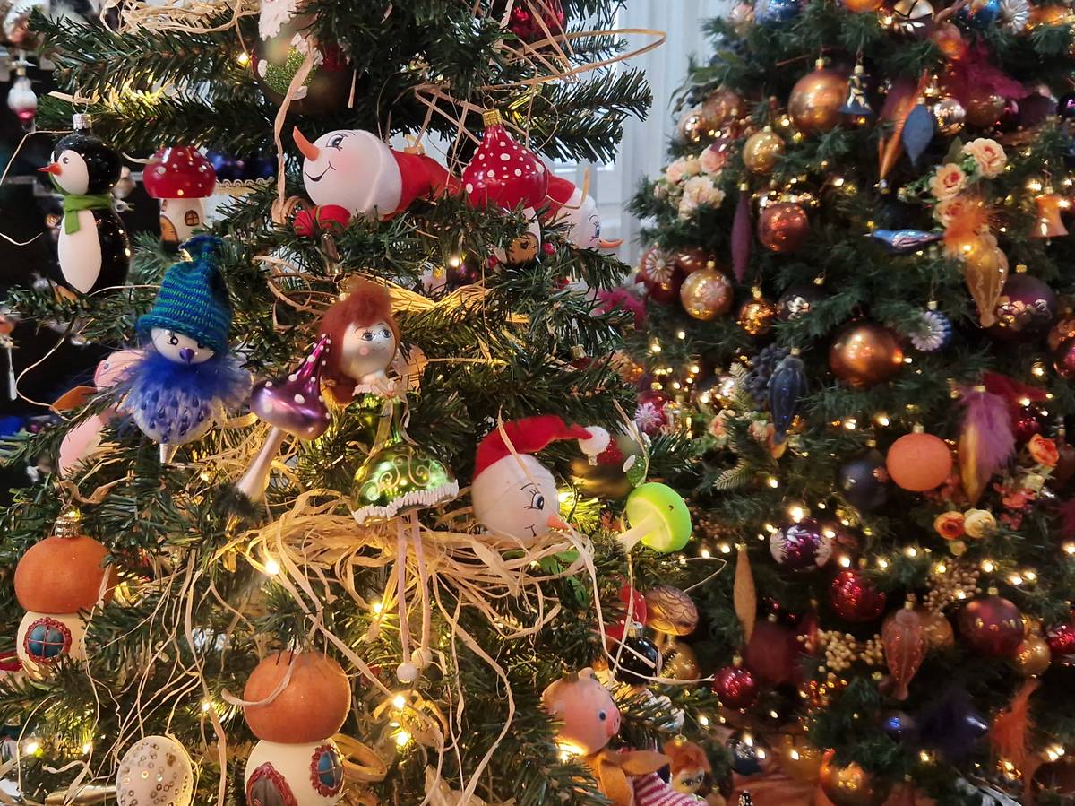 Oblíbenými ozdobičkami ze Dvora Králové jsou i nejrůznější figurky.