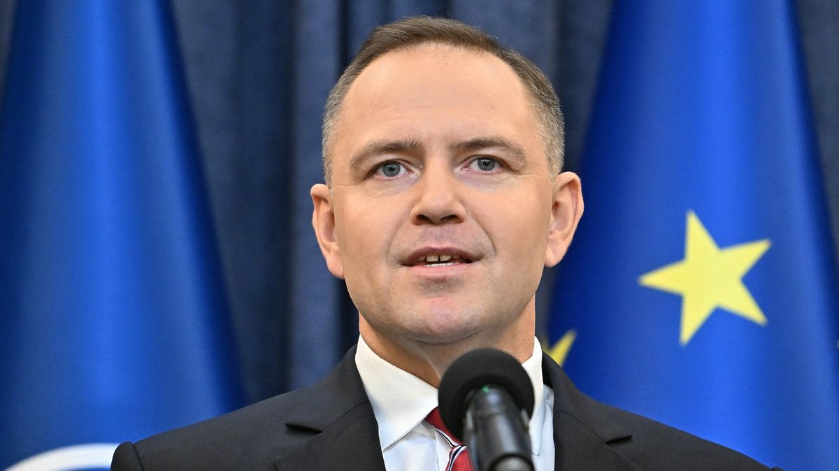 Polský prezident chce odříznout ukrajinská bojiště od internetu a zkrouhnout dávky uprchlíkům