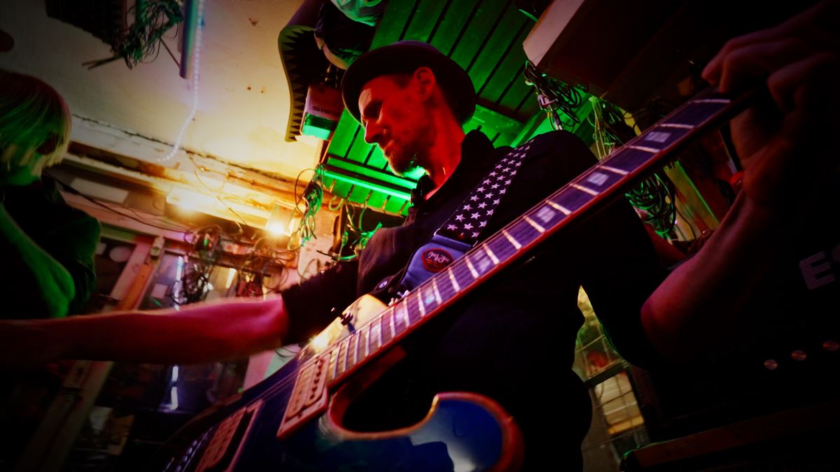 Nová superskupina Reflections of Karma hlásí album, singl i turné