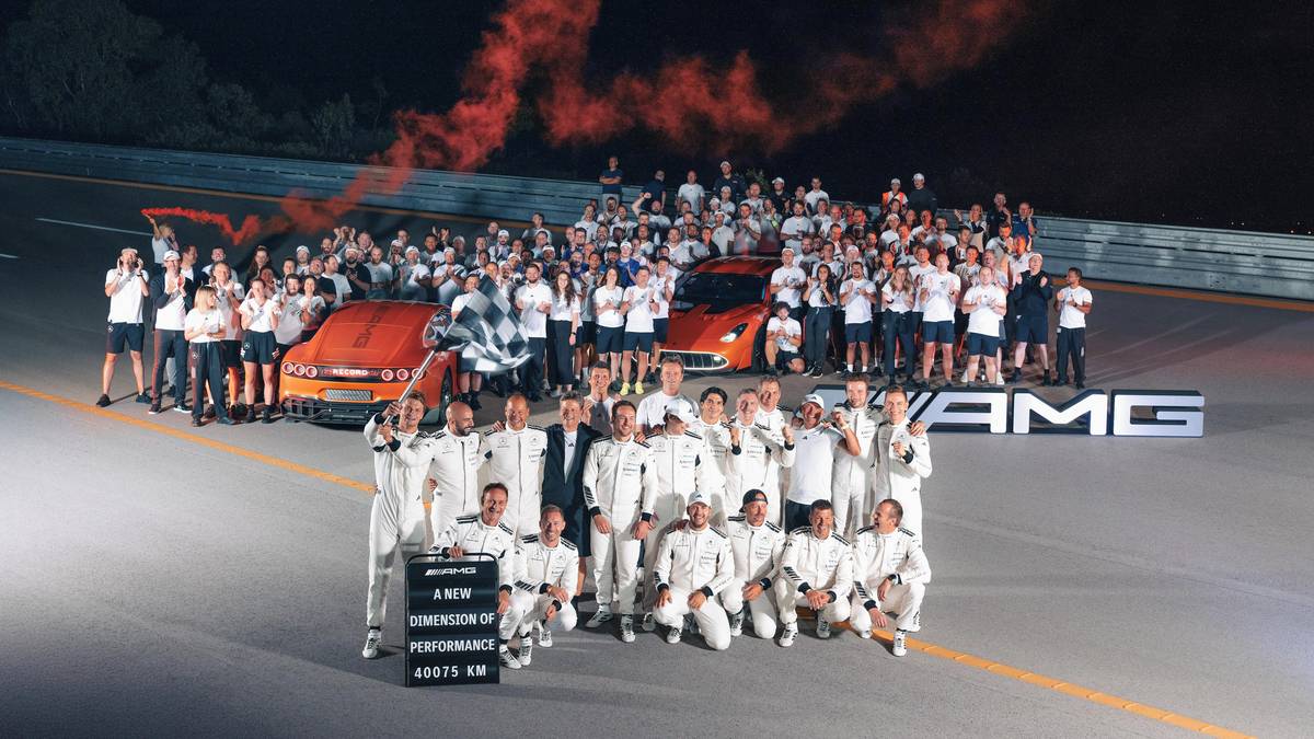 Mercedes-AMG GT XX pokořil hned několik rekordů, včetně pokoření vzdálenosti rovnající se obvodu Země za necelých osm dnů.