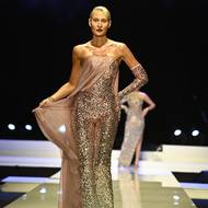 Kateřina Průšová ve flitrovém overalu