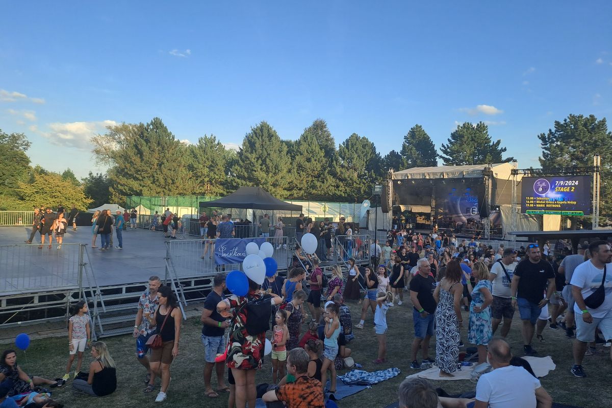 StarDance, Farna i dechovka. ŠvestkaFEST cílí na široké publikum  