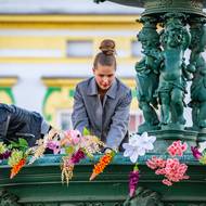 Se zdobením karvinské floristce (vpravo) pomáhala kamarádka Eva Mazurková.