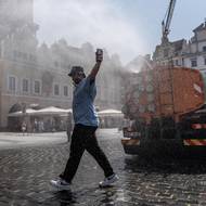 Technická správa komunikací hlavního města Prahy aktivovala program kropení – mlžení na území celé Prahy.