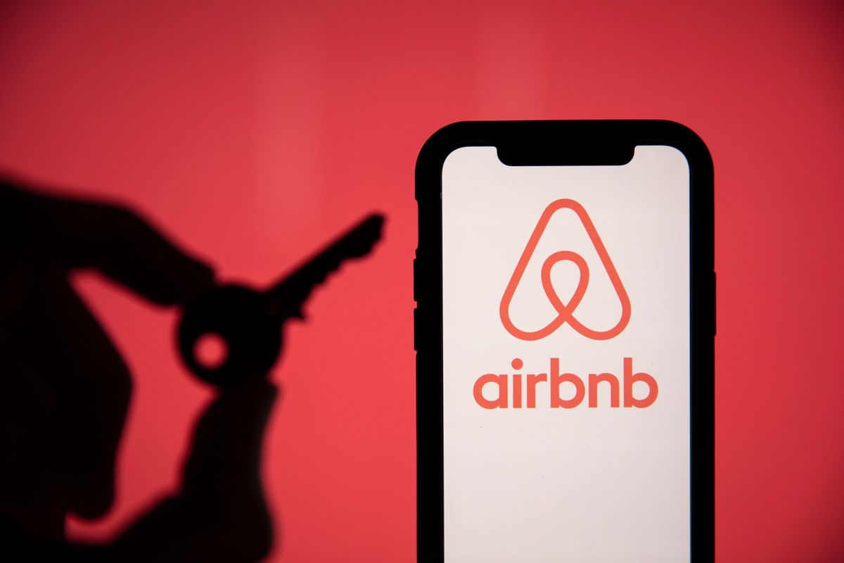 Airbnb hostitel falšoval škody pomocí umělé inteligence. Cestovatelka si to nenechala líbit