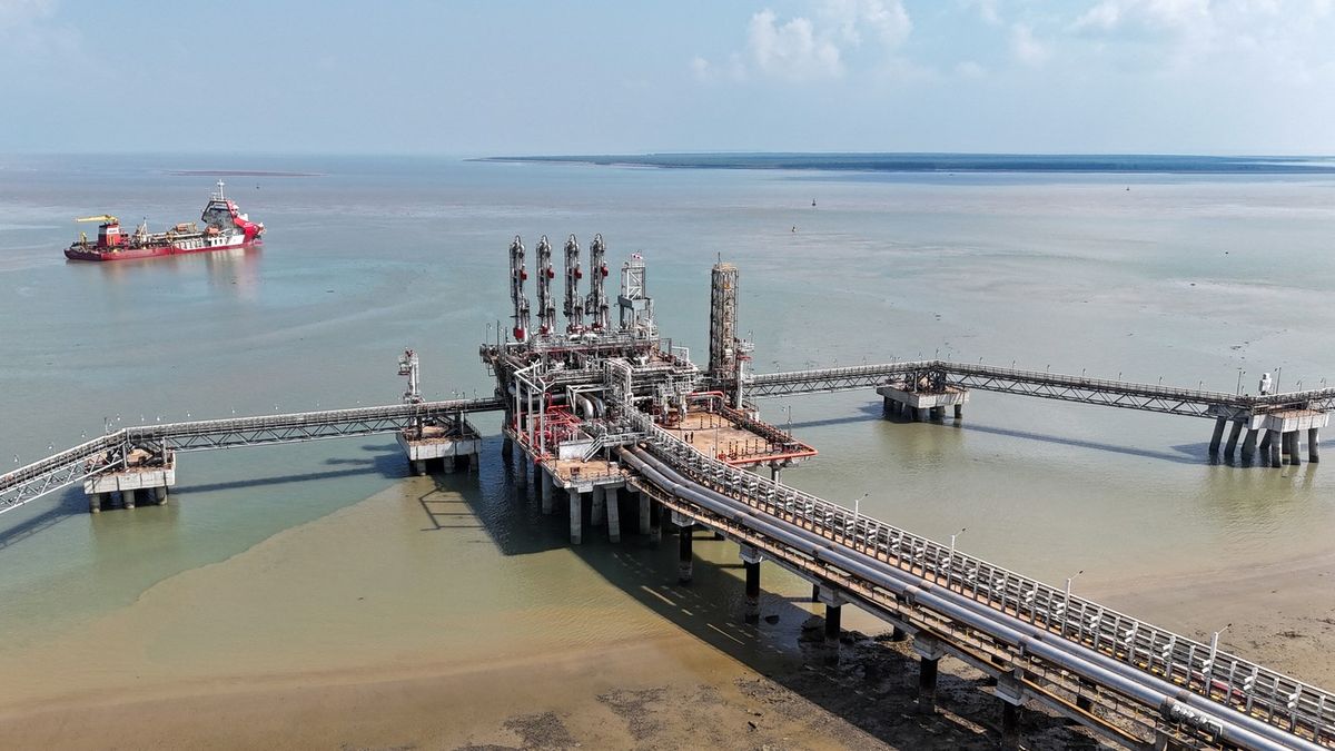 U indických břehů čekají tankery plné ruské ropy. Tamní státní rafinerie už ji nechtějí