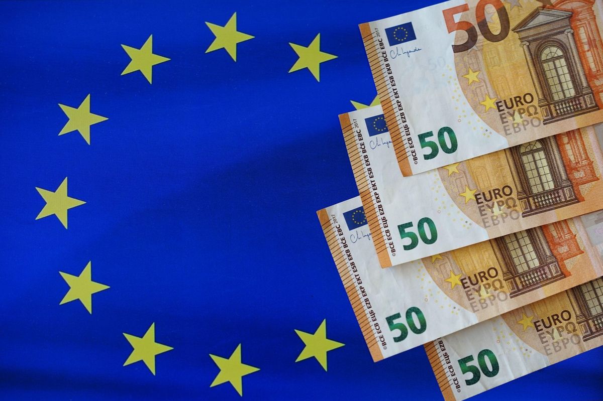 Inflace v Evropské unii mírně vzrostla, ale je stále nižší než v Česku