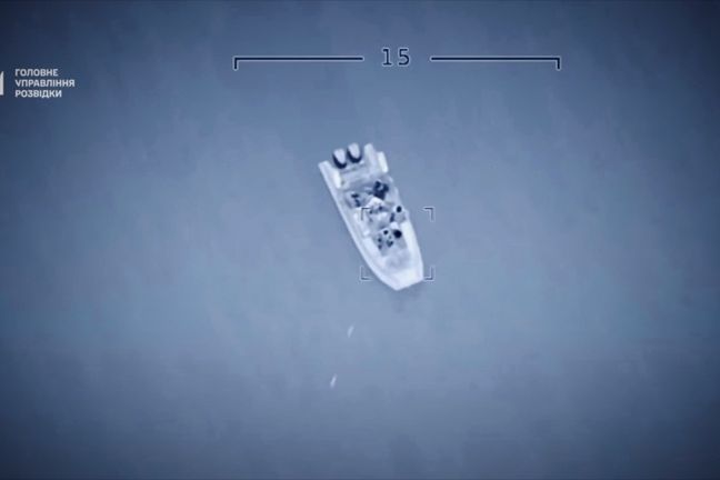 Použili dron naváděný laserem. Ukrajinci zlikvidovali ruský člun v Černém moři