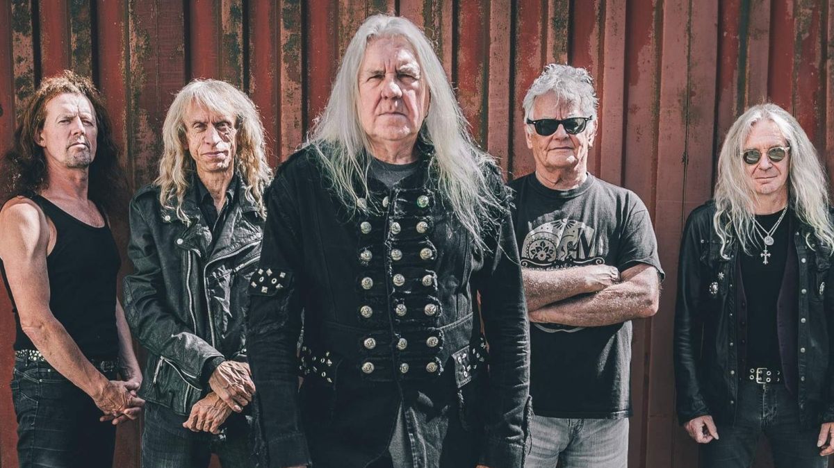 Zpěvák Biff Byford čelí rakovině. Kapela Saxon na TrutnOff Open Air Festival nepřijede