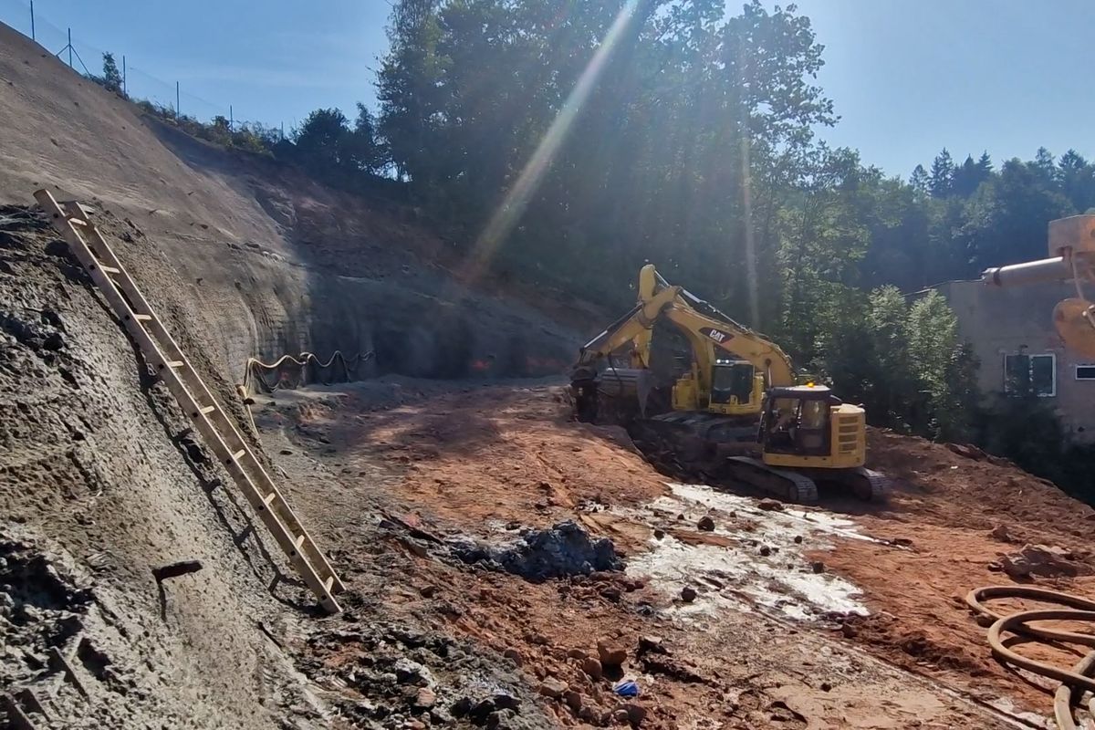 Začala příprava ražby tunelu na obchvatu Náchoda
