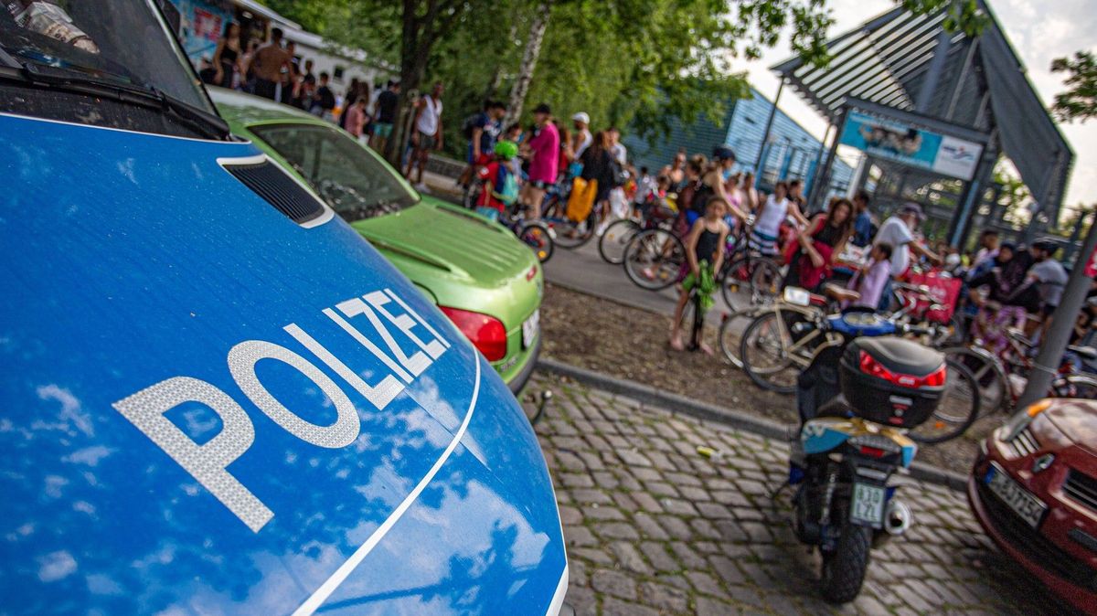 Na koupališti v Berlíně se strhla hromadná bitka, pět zraněných