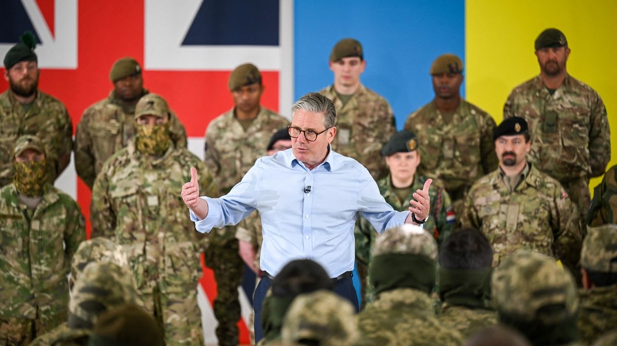 Británie vzdala plán vyslat 30 tisíc vojáků na Ukrajinu