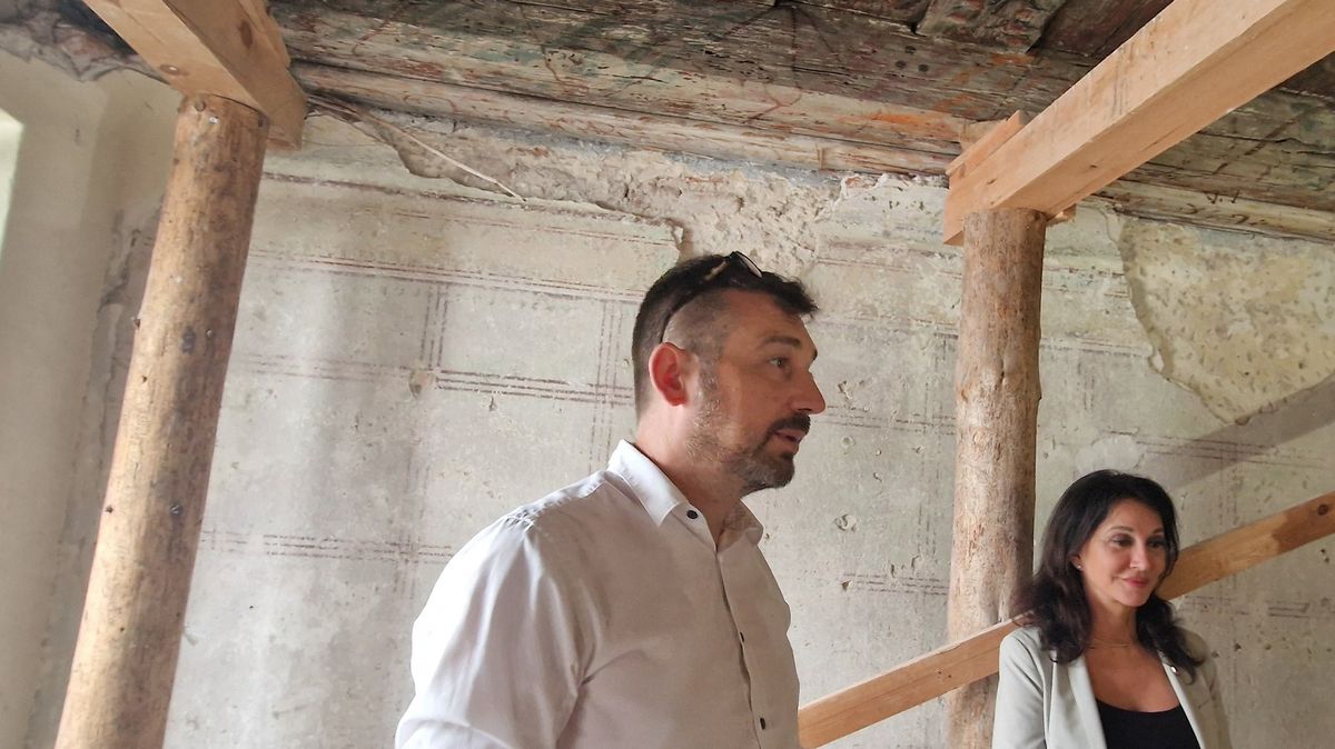 Nečekaný brněnský unikát málem sežrala plíseň a houby. Úředníci si teď asi budou muset hledat jiné kanceláře