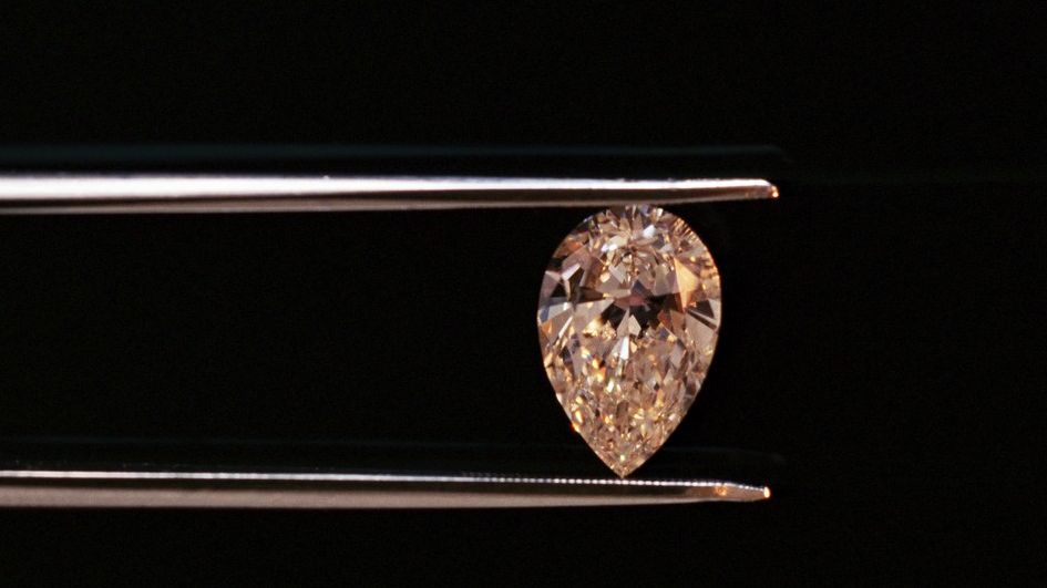 V Dubaji zmizel růžový diamant za půl miliardy, za osm hodin měli zloděje