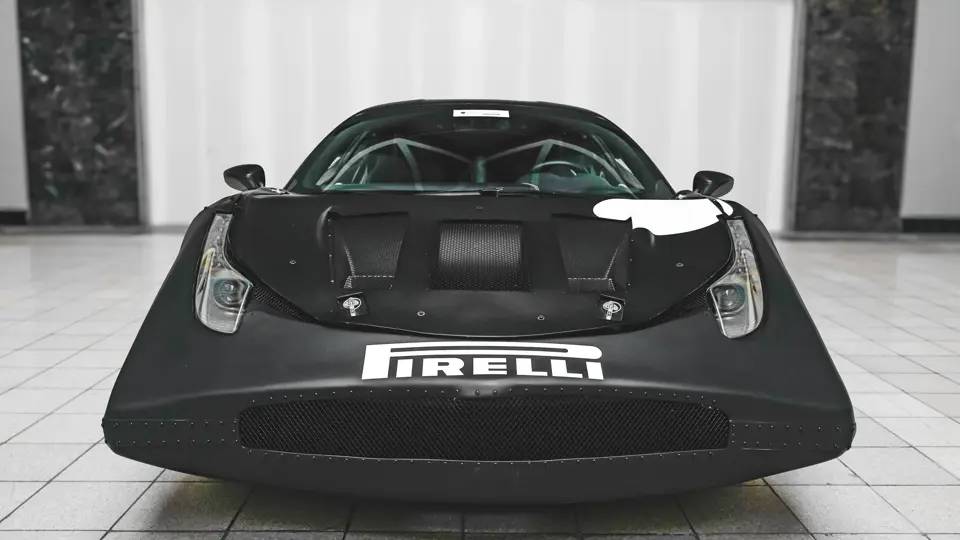 Vývojový prototyp LaFerrari dostal řadu nových dílů karoserie.