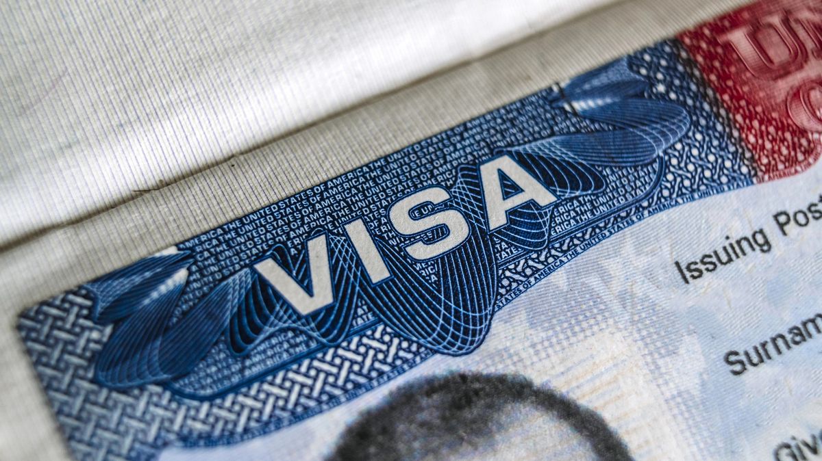 USA zpřísňují vydávání víz. Zavádějí povinný pohovor s úředníkem