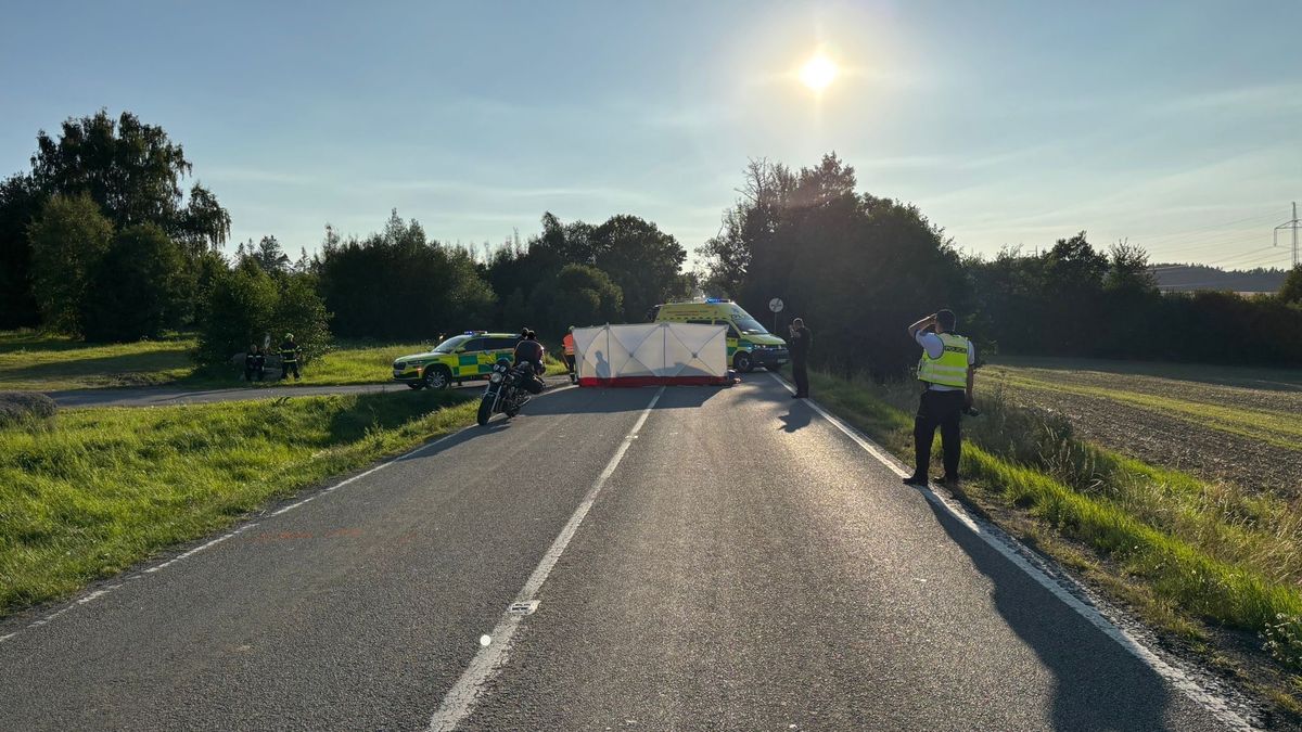 Tragická nehoda na Chrudimsku, řidička motocyklu nedobrzdila kolonu