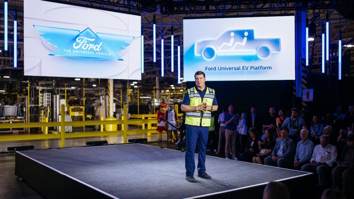 Ford slibuje levnější elektromobily, začne pick-upem za 630 tisíc korun