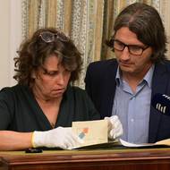 <p>Otevření zapečetěné obálky s údajně posledními slovy Tomáše Garrigua Masaryka, které nadiktoval v září 1937 svému synu Janovi, 19. září 2025, Lány.