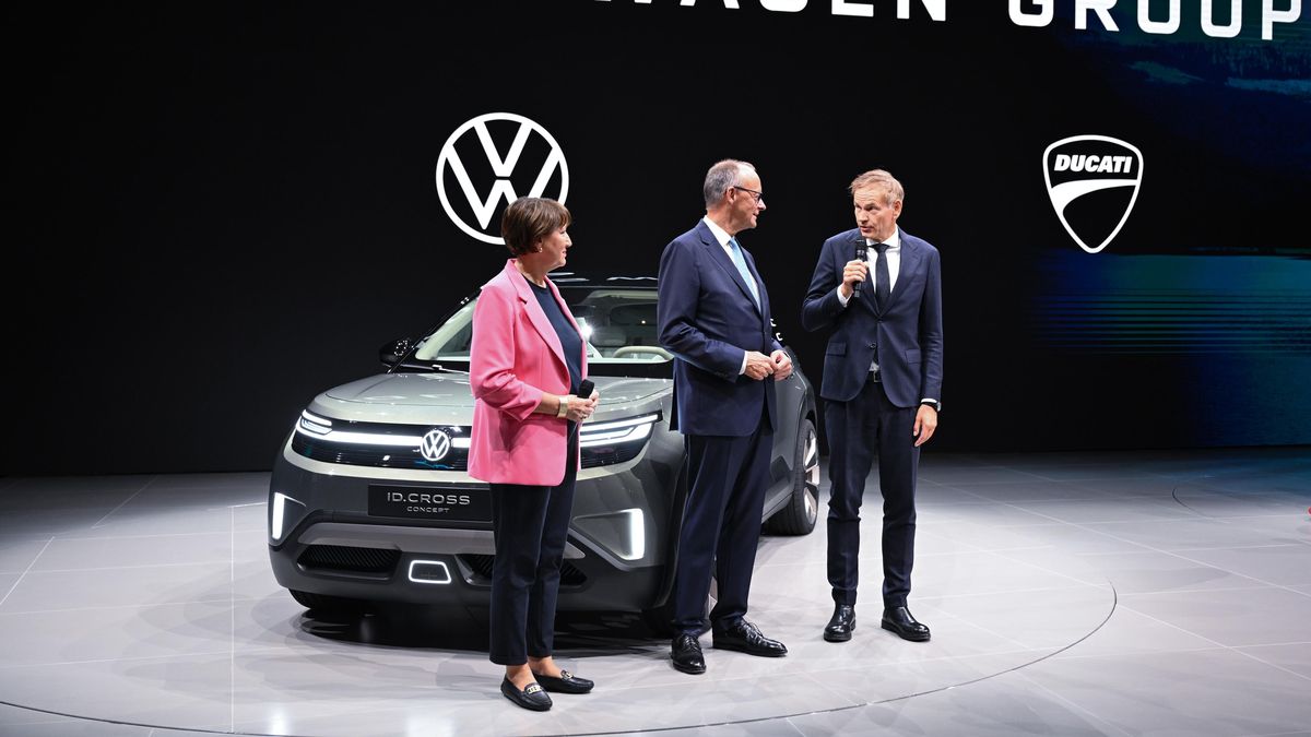 Zrušit zákaz spalovacích motorů už chce i Merz