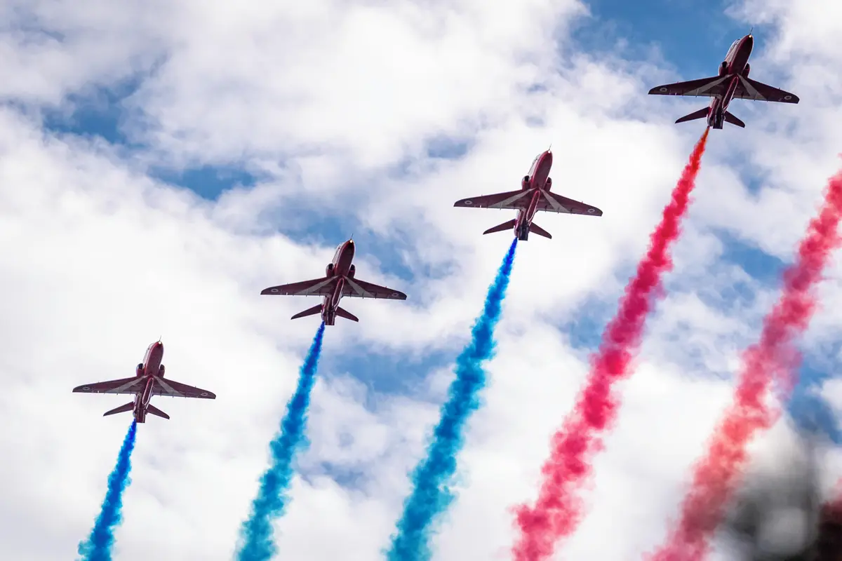 Nad centrem Prahy v pátek proletí akrobaté Red Arrows