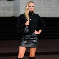 Na promítání nechyběla v černém outfitu Gucci ani modelka Lila Mossová, která jde ve šlépějích své slavné matky Kate Mossové. 