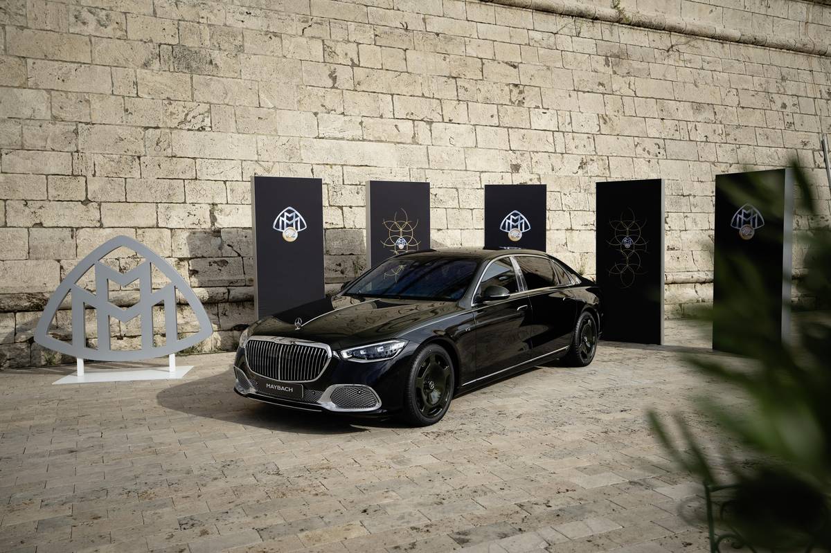 Mercedes-Maybach V12 Edition oslavuje dlouhou tradici značky s dvanáctiválcovými motory.