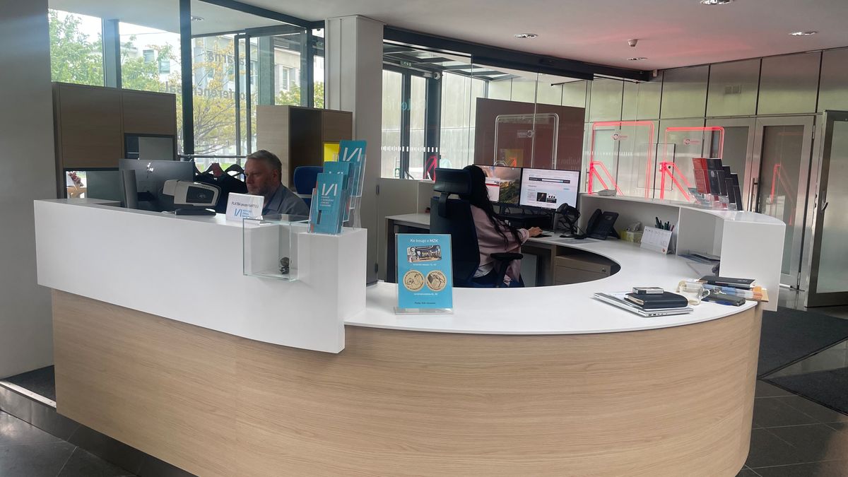 Knihovny postupně ovládá nová technologie. Ochrání fondy a zjednoduší provoz