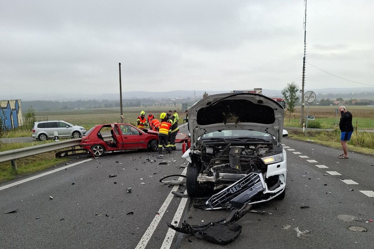 Při dvou vážných nehodách se na Olomoucku zranili tři lidé