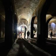 Vinohradská vodárna nebyla jen věž, ale i velký podzemní vodojem. I ten se teď přestavuje na vzdělávací centrum.