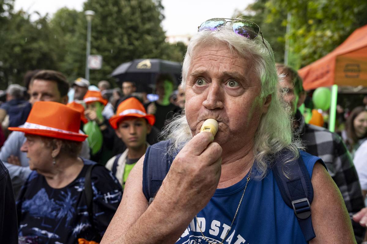Na mítink koalice Spolu v Ústí nad Labem dorazili příznivci i odpůrci současné vlády. 