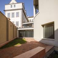 Autory stavby jsou Ladislav Lábus, František Košař a Lukáš Grasse.