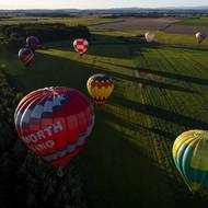 Balony jsou relativně tiché, zvuk hořáků ale může strašit zvířata, a tak pořadatelé prosí, aby chovatelé měli zavřené například koně.