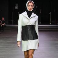 Jednotlivé outfity se nesly v duchu základních trendů. Nechybělo proto vrstvení.