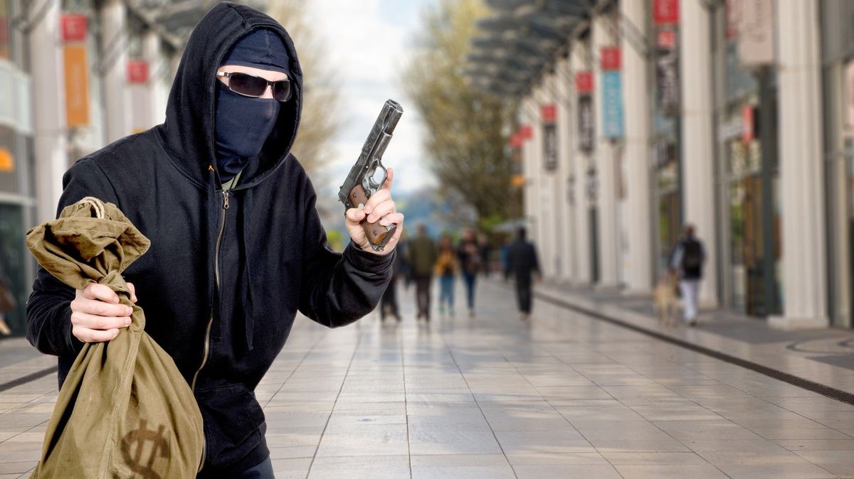 Známý kuchař přepadl v Kalifornii během jednoho dne tři banky