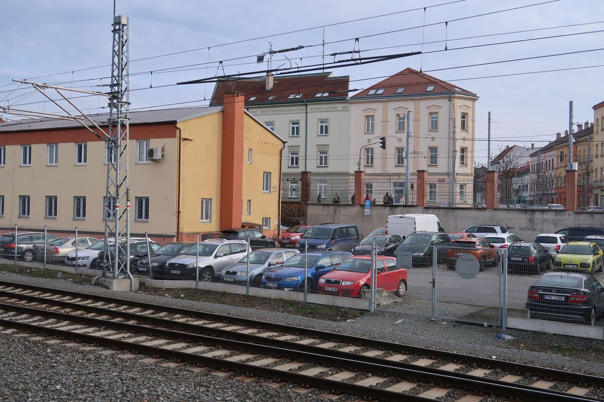 Plzeň ostrouhala. Místo na nový terminál u nádraží jí vyfoukl soukromý investor
