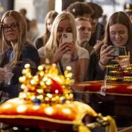 Korunovační klenoty během války patřily i nacistickému Německu. Na jejím konci byly dokonce několik měsíců zazděny. 