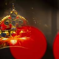 Svatováclavskou korunu dal zhotovit Karel IV. před rokem 1346. 