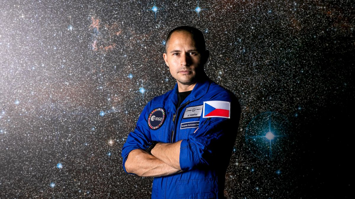 Misi českého astronauta bude odteď místo ministerstva dopravy financovat obrana