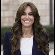 Takhle vypadala princezna přesně před dvěma roky s takzvanou záclonovou ofinou zvanou „curtain bangs“.