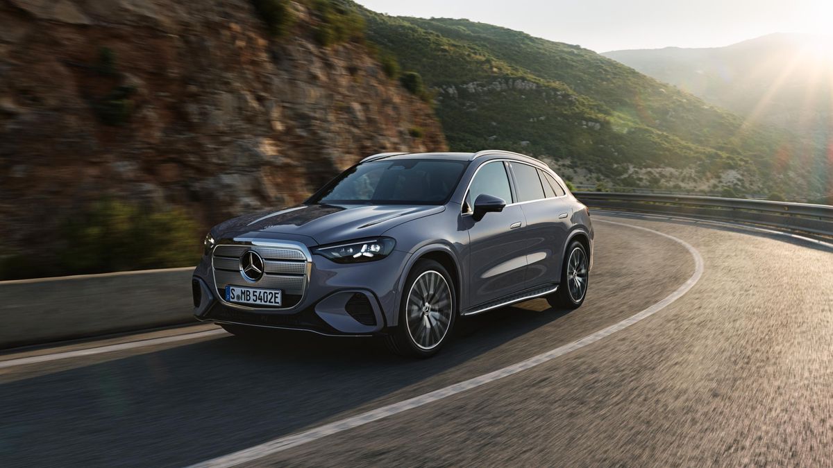 Nový Mercedes GLC nepřehlédnete, šokuje svítící maskou a obrovskou obrazovkou uvnitř