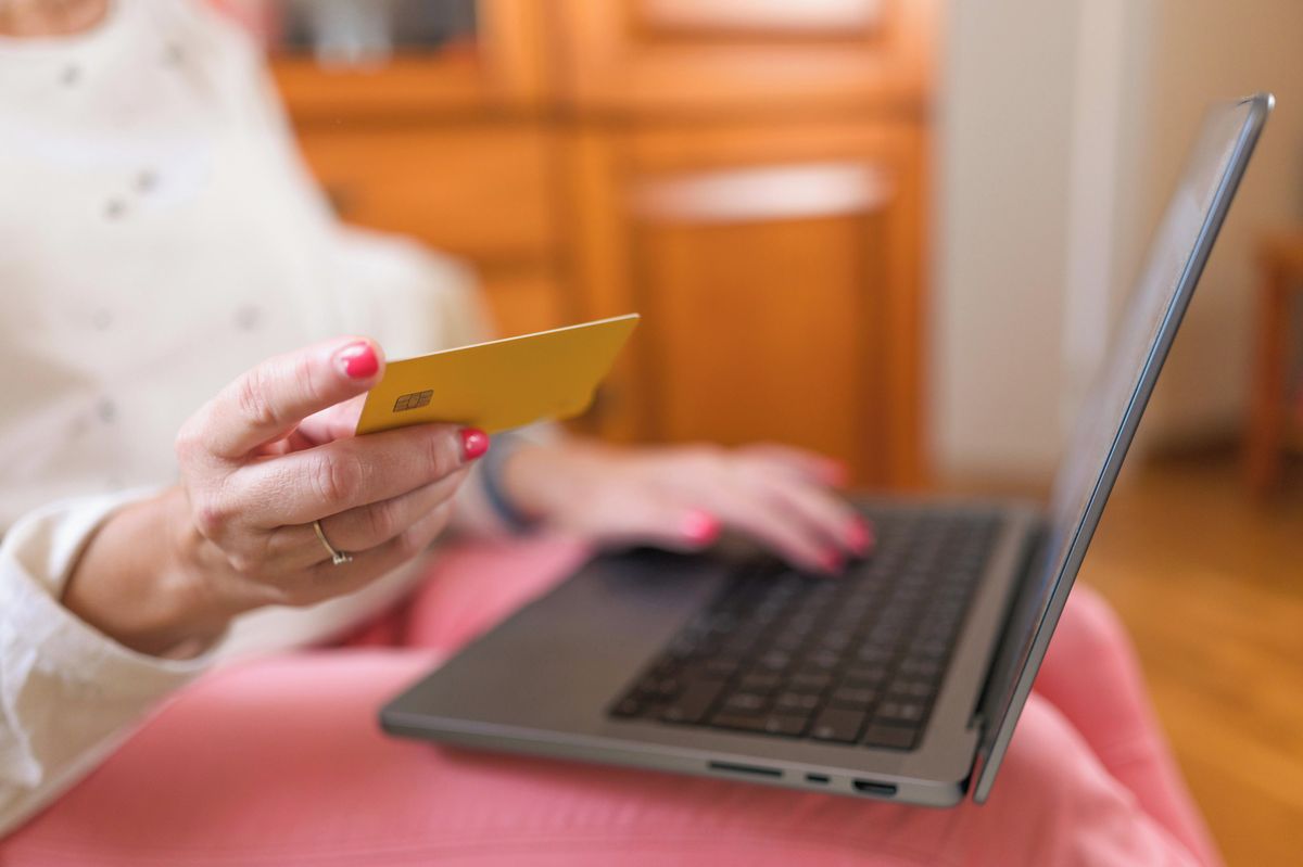 Tajný dokument byl jen vábnička. Seniorka přišla o 600 tisíc