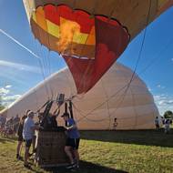 Přijeli balonáři z několika zemí.