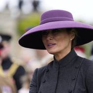 Melanii nebylo příliš vidět do obličeje, stejně jako při její inauguraci.