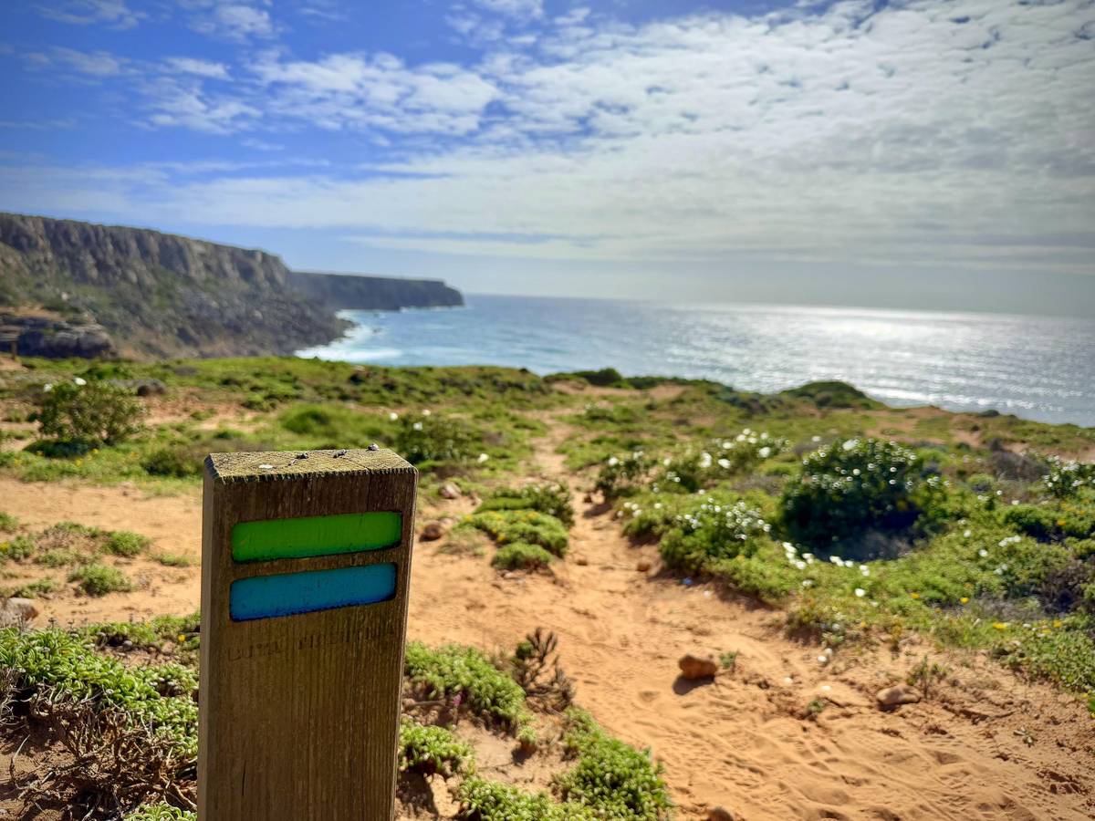 Cesta je velmi dobře značená.
