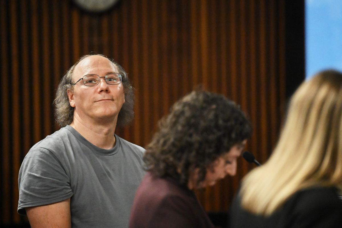 Američan se v přímém televizním přenosu přiznal k vraždě rodičů
