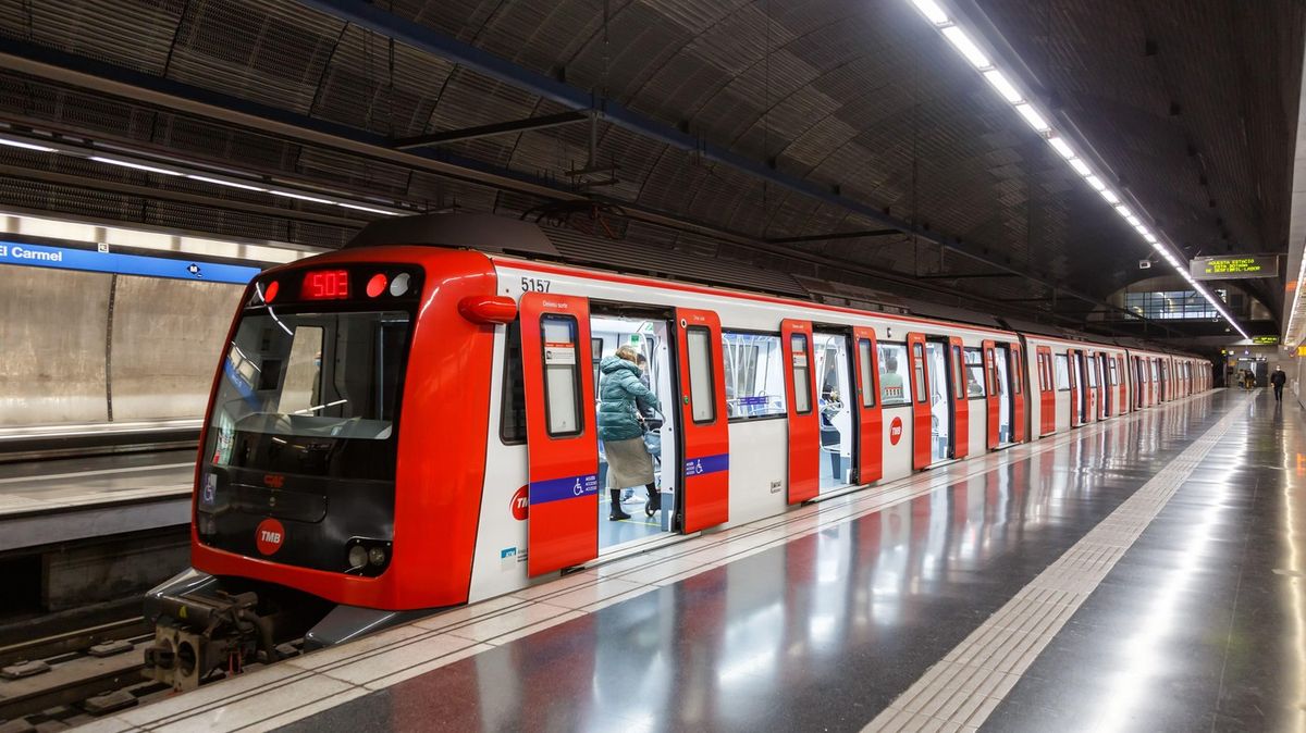 Jako z postapokalyptického filmu. V barcelonském metru se poprvé zpřístupnily stanice duchů