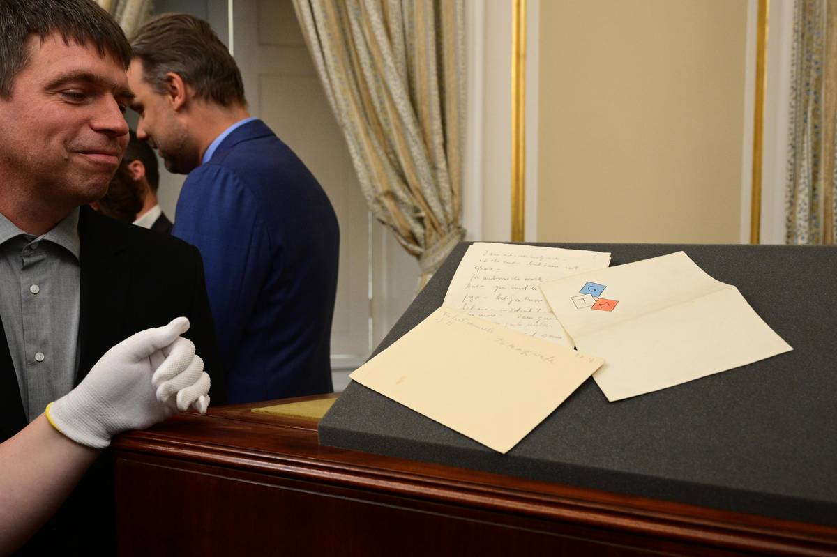 Obálka obsahovala 3 listy poznámek TGM.